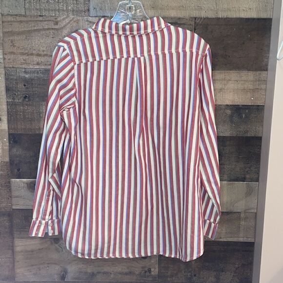 THE GREAT. The Campus Shirt in Red & White Stripe - Picture 6 of 6